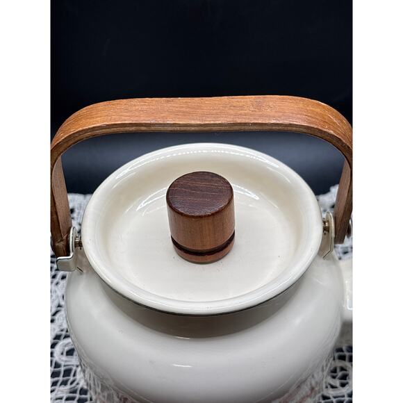 Vintage Porcelain Enameled Small Tea Kettle Wheat Design with Wood Handle 1970s - Picture 7 of 9
